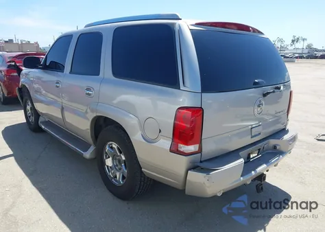 2005 Cadillac Escalade Standard z USA, uszkodzony, nr VIN 1GYEC63N65R249827